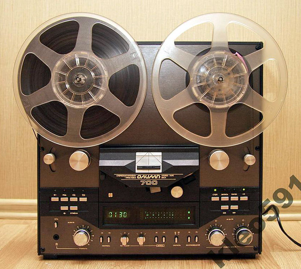 Олимп-700 (магнитофон)