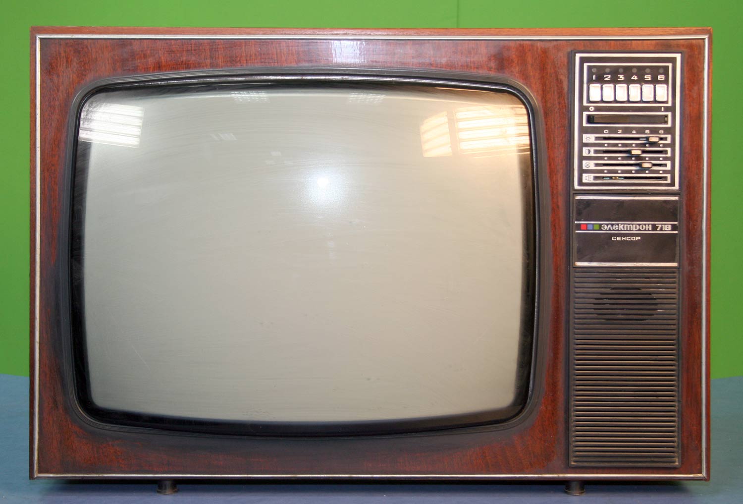 Электрон-712, Электрон-718