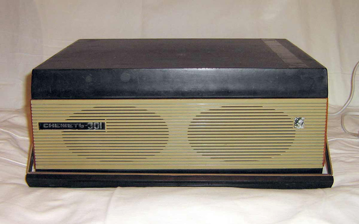 Брянск-301, Снежеть-301 (магнитофон)